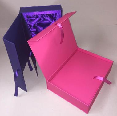 luxury presentation box with ribbon and platform